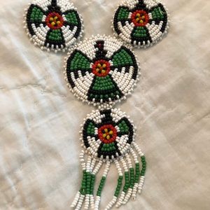 Vintage 70’s beaded American Indian necklace
